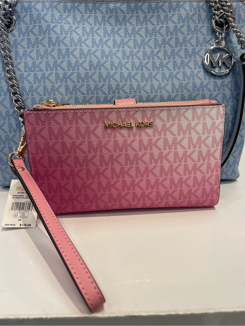 MICHAEL KORS JST Lg Double Zip Ombré Signature Logo Wristlet Phone
Carnation
NWT - Picture 10 of 16